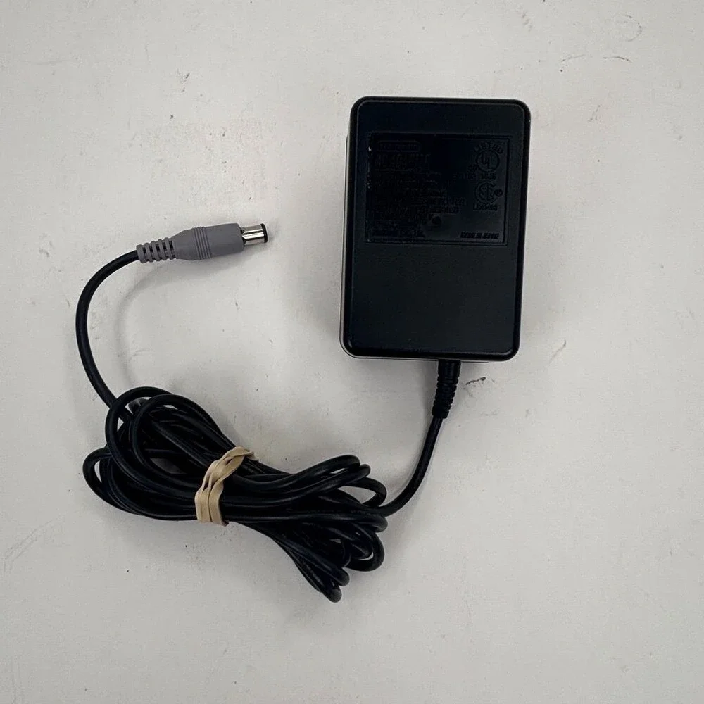 Nintendo SNS-002 AC adapter SNES Power Supply AV Composite Cable Bundle